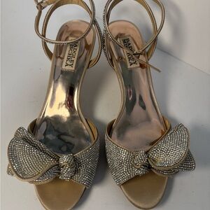 Badgley Mischka Women's Remi Statement Silver Kitten Heels 7.5 Nude
